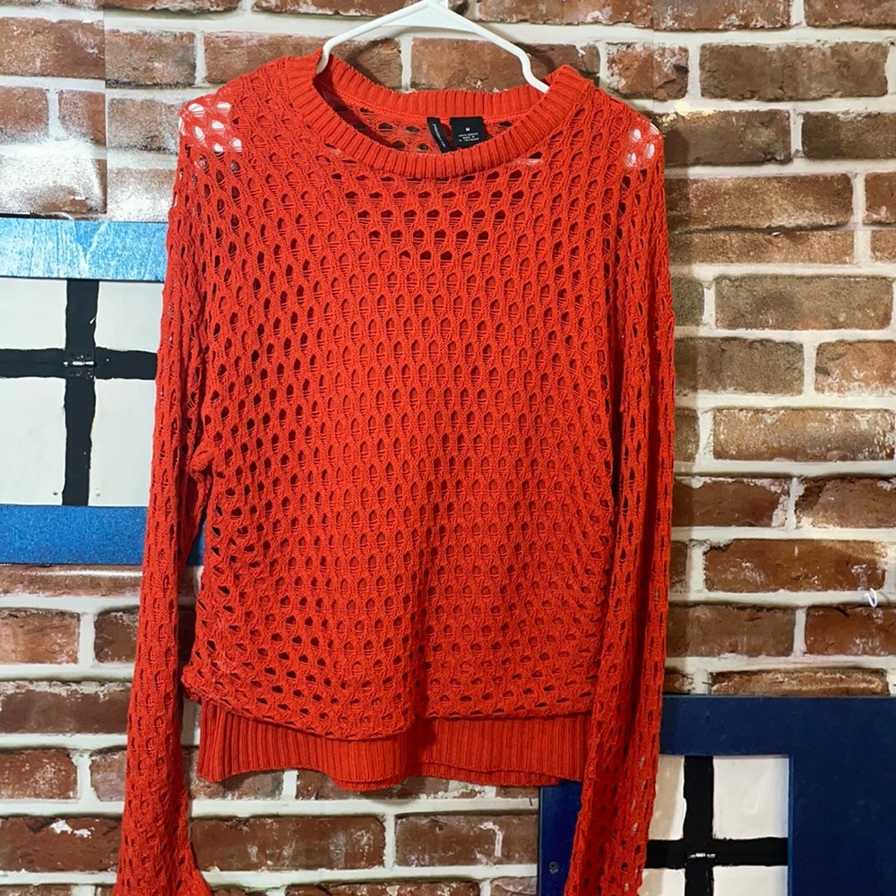 NWT women’s sweater size M
